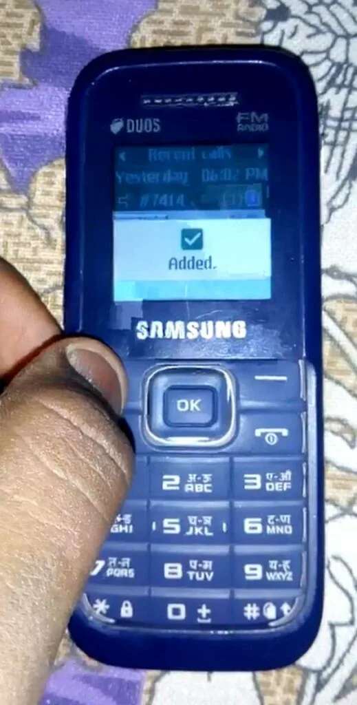 How to block numbers in Samsung keypad phone 5 contact number added to block list in Samsung basic keypad phone
