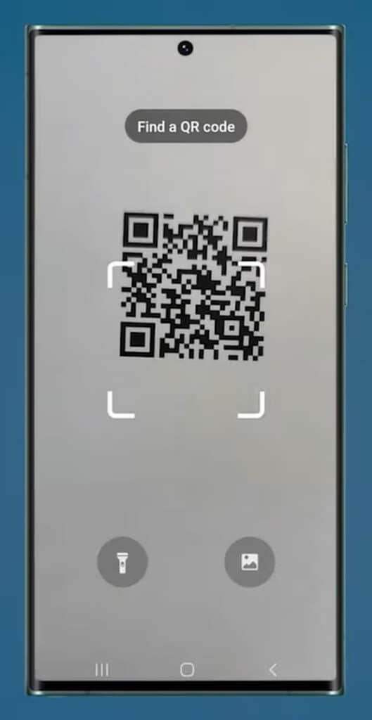 point camera on qr code to scan it